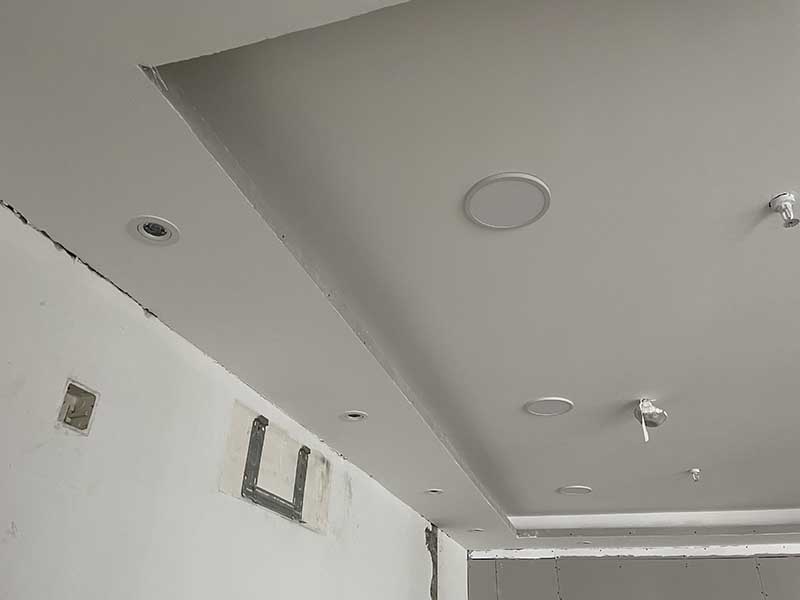 卫生间吊顶用什么材料好？铝扣板、石膏板、PVC板哪个好？(图1)
